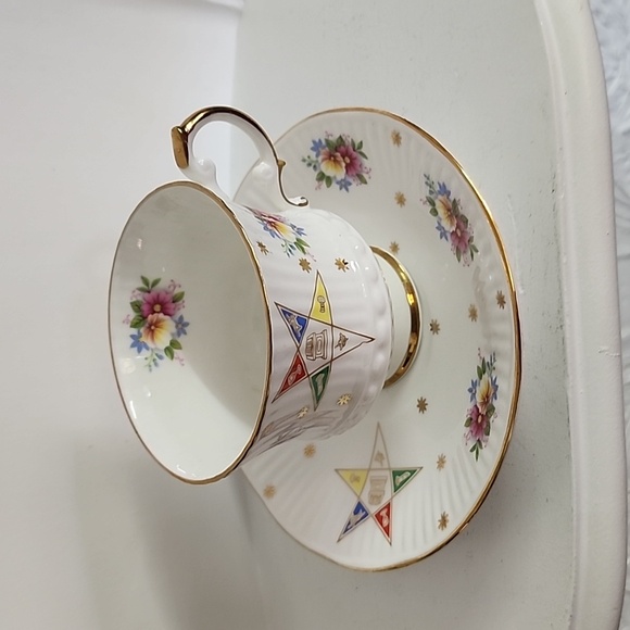 Elizabethan Masonic Eastern Star fine bone china tea cup with matching S… - Picture 3 of 6